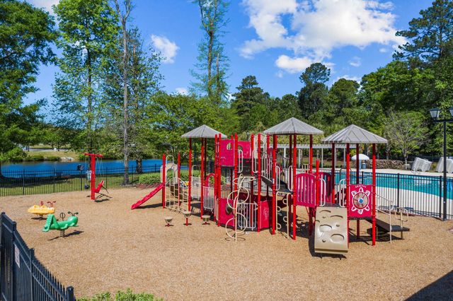 550 Hay Hill Ln., Myrtle Beach, SC 29579