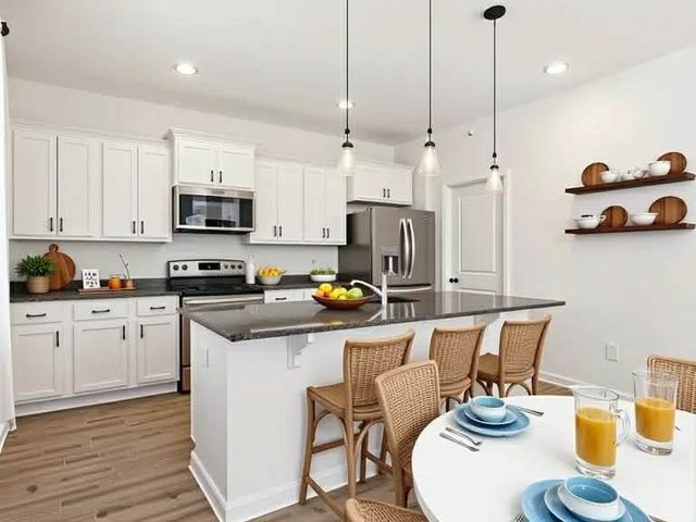 550 Hay Hill Ln., Myrtle Beach, SC 29579