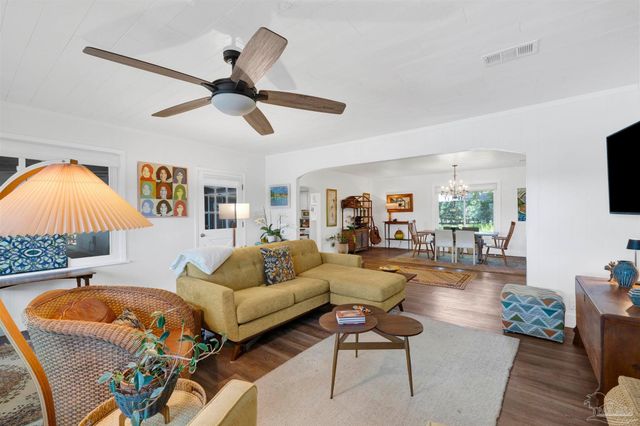 333 Edgewater Dr, Pensacola, FL 32507