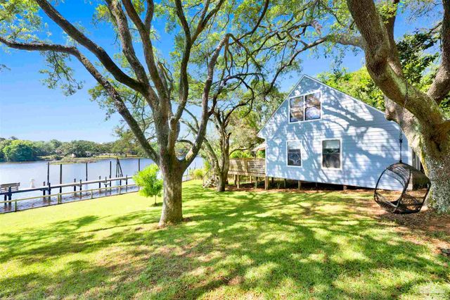 333 Edgewater Dr, Pensacola, FL 32507