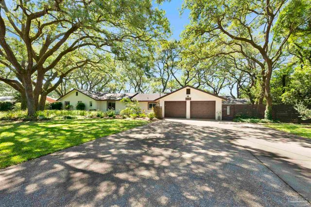 333 Edgewater Dr, Pensacola, FL 32507