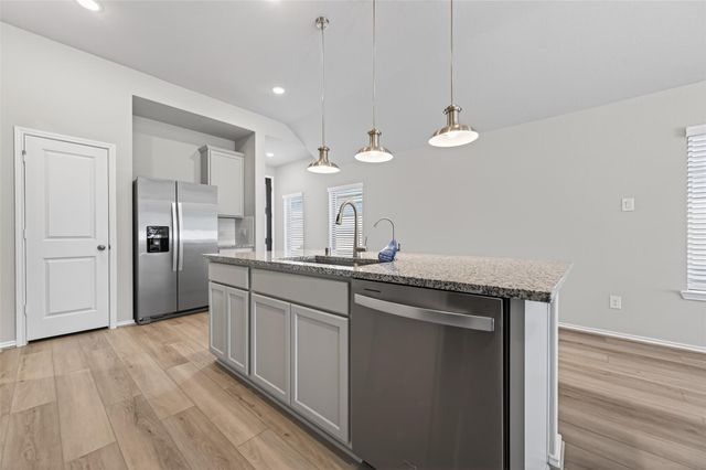 1011 Shoal Creek Trail, Conroe, TX 77304