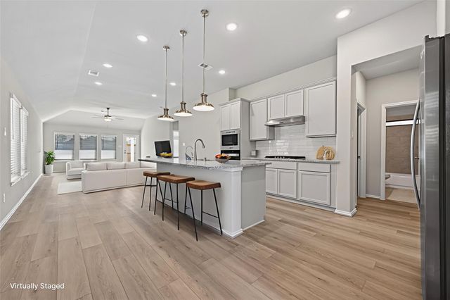 1011 Shoal Creek Trail, Conroe, TX 77304