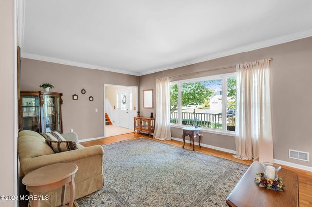 28 Arbor Way, Ocean Twp, NJ 07712