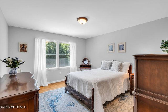 28 Arbor Way, Ocean Twp, NJ 07712
