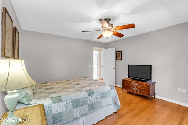 28 Arbor Way, Ocean Twp, NJ 07712