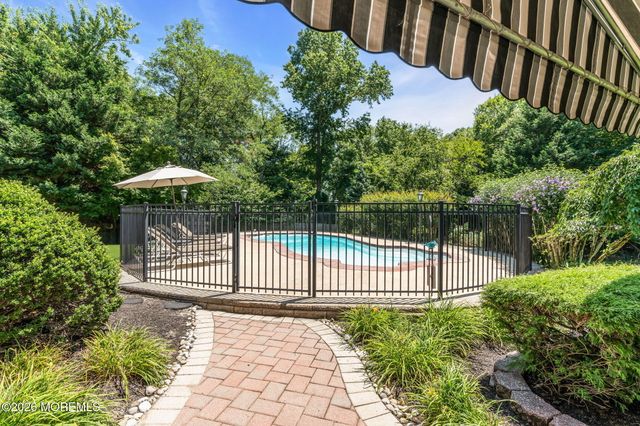 28 Arbor Way, Ocean Twp, NJ 07712