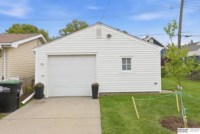 3857 Gold Street, Omaha, NE 68105