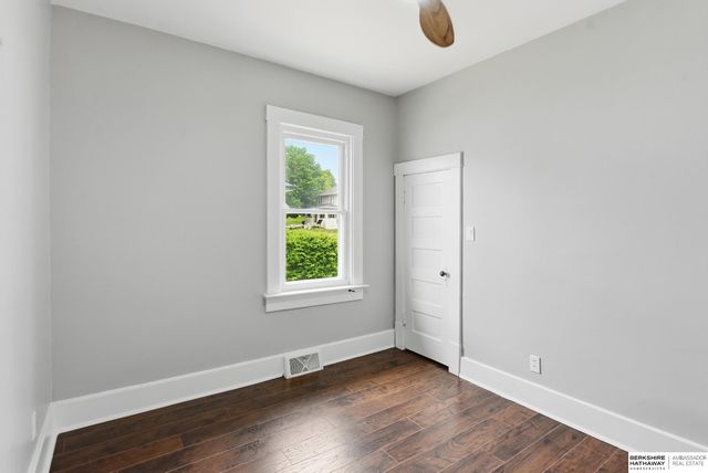 3857 Gold Street, Omaha, NE 68105