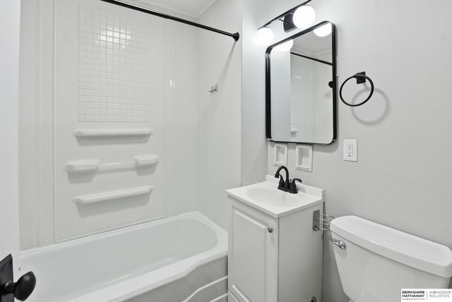 3857 Gold Street, Omaha, NE 68105