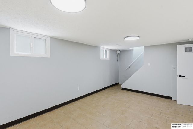 3857 Gold Street, Omaha, NE 68105