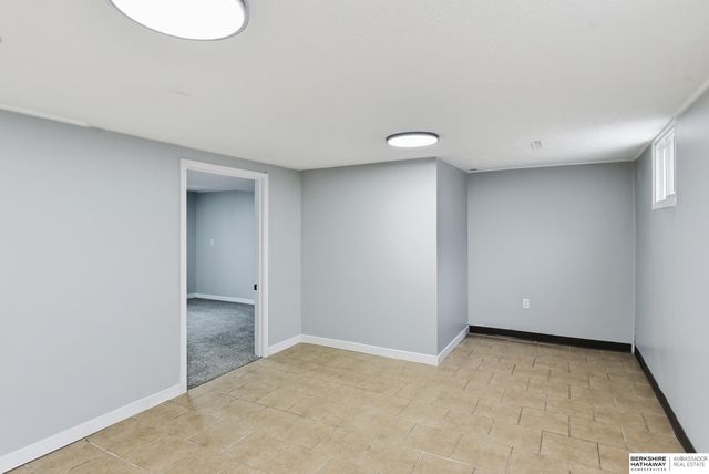 3857 Gold Street, Omaha, NE 68105