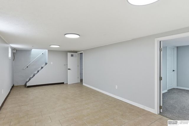 3857 Gold Street, Omaha, NE 68105