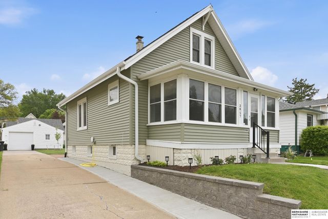 3857 Gold Street, Omaha, NE 68105