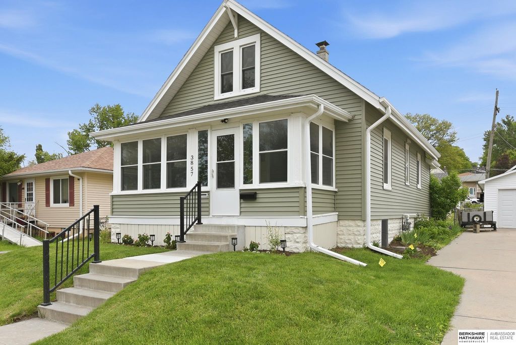 3857 Gold Street, Omaha, NE 68105