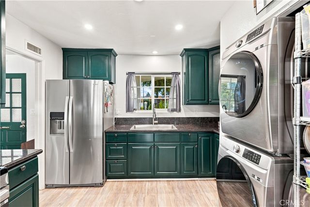 675 E Lee Place, Azusa, CA 91702