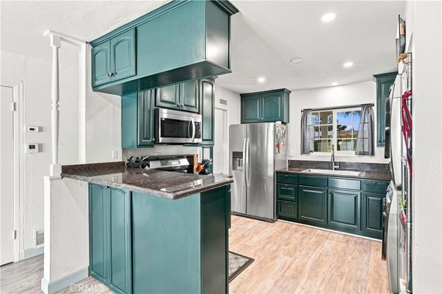 675 E Lee Place, Azusa, CA 91702