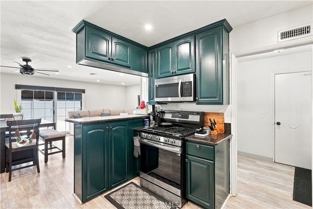 675 E Lee Place, Azusa, CA 91702