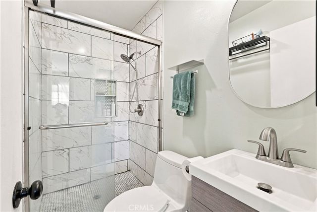 675 E Lee Place, Azusa, CA 91702