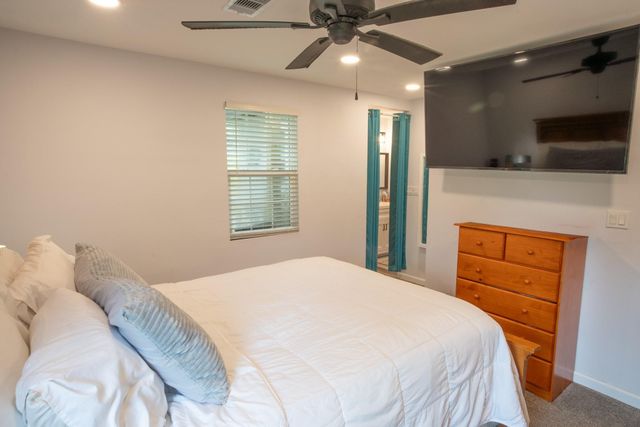 846 S Anderson Street, Angleton, TX 77515