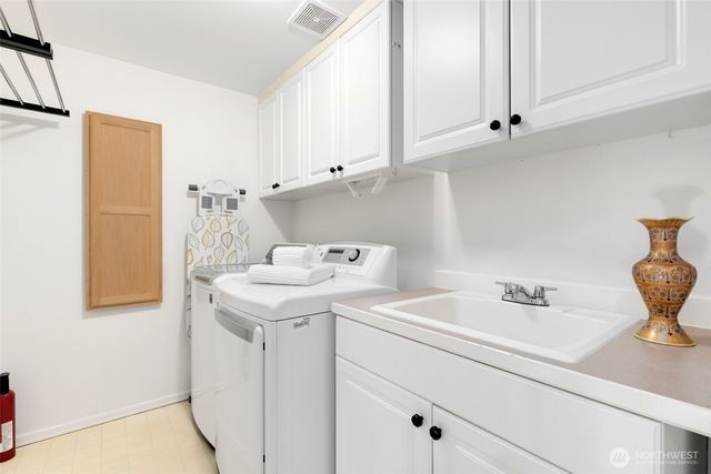 1770 267th Court SE, Sammamish, WA 98075