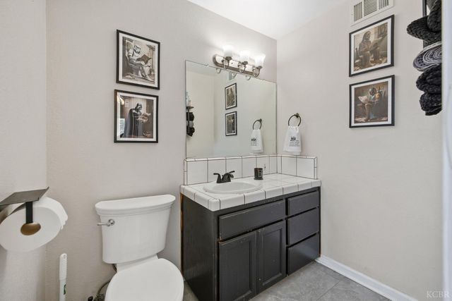 148 Faun Place, Lemoore, CA 93245