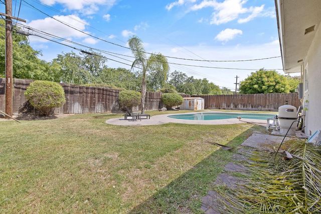 148 Faun Place, Lemoore, CA 93245