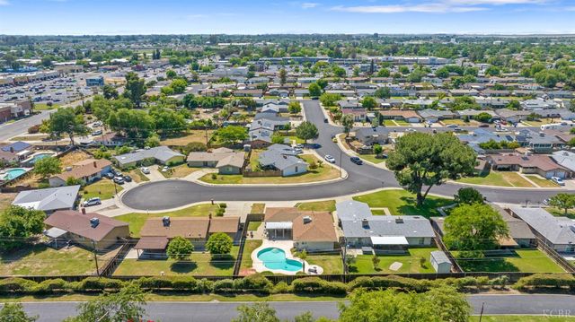148 Faun Place, Lemoore, CA 93245