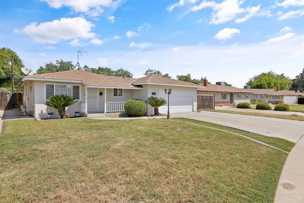 148 Faun Place, Lemoore, CA 93245