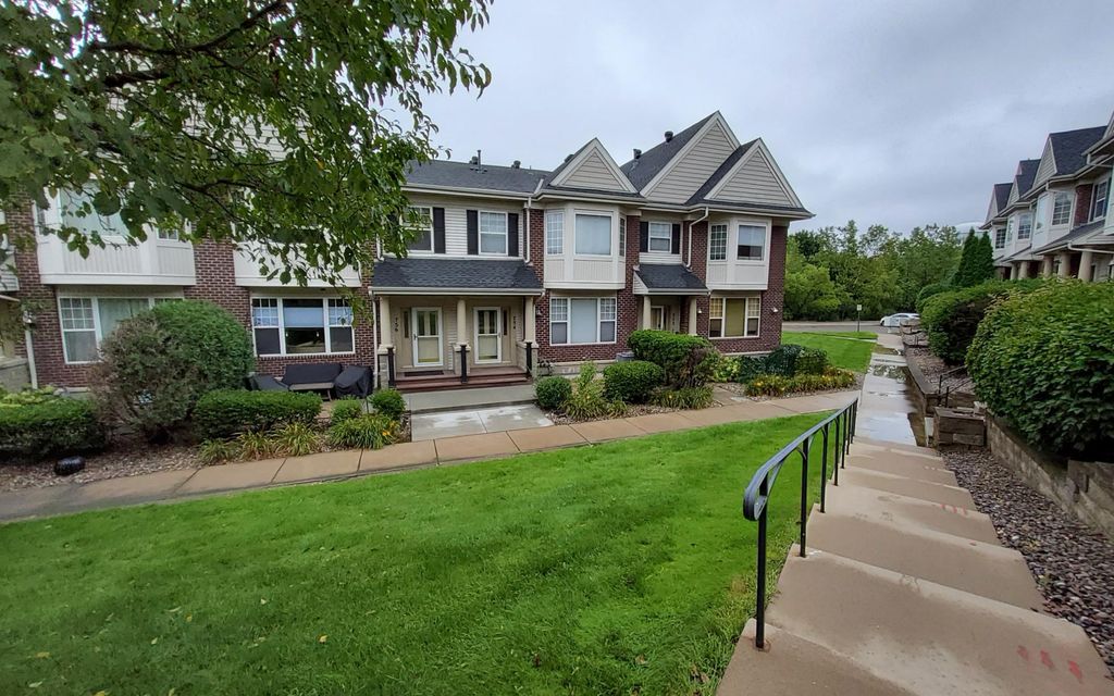 754 Wisconsin Avenue N, Golden Valley, MN 55427