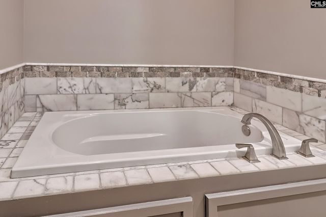 131 Tennis Court Lane, Lexington, SC 29072