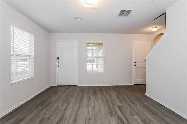 411 Brushback Drive, Huntsville, TX 77320