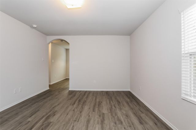 411 Brushback Drive, Huntsville, TX 77320