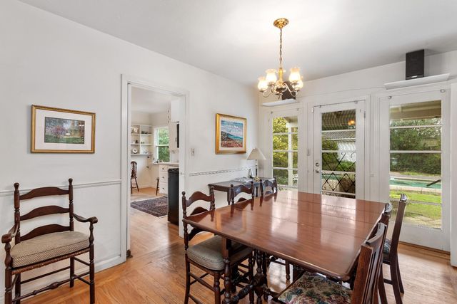 4651 Crestwood Way, Sacramento, CA 95822