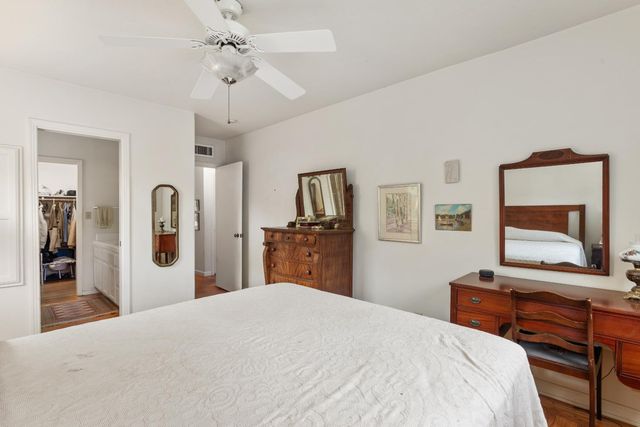 4651 Crestwood Way, Sacramento, CA 95822