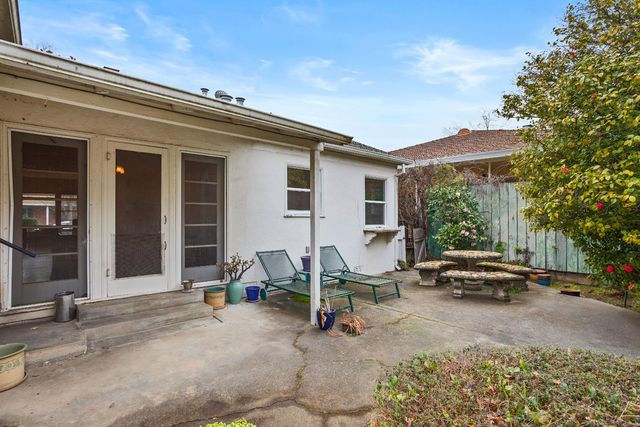 4651 Crestwood Way, Sacramento, CA 95822