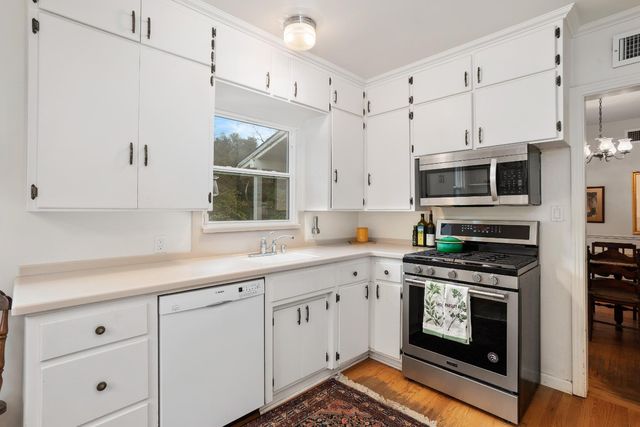 4651 Crestwood Way, Sacramento, CA 95822