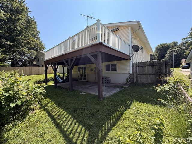 1515 Shadow Lane, St Charles, MO 63303