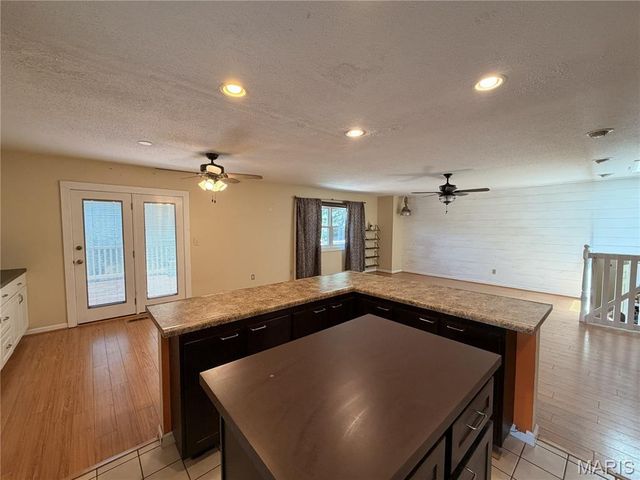 1515 Shadow Lane, St Charles, MO 63303