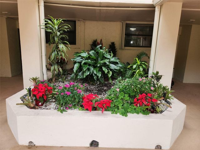 112 Lake Emerald Drive 208, Oakland Park, FL 33309