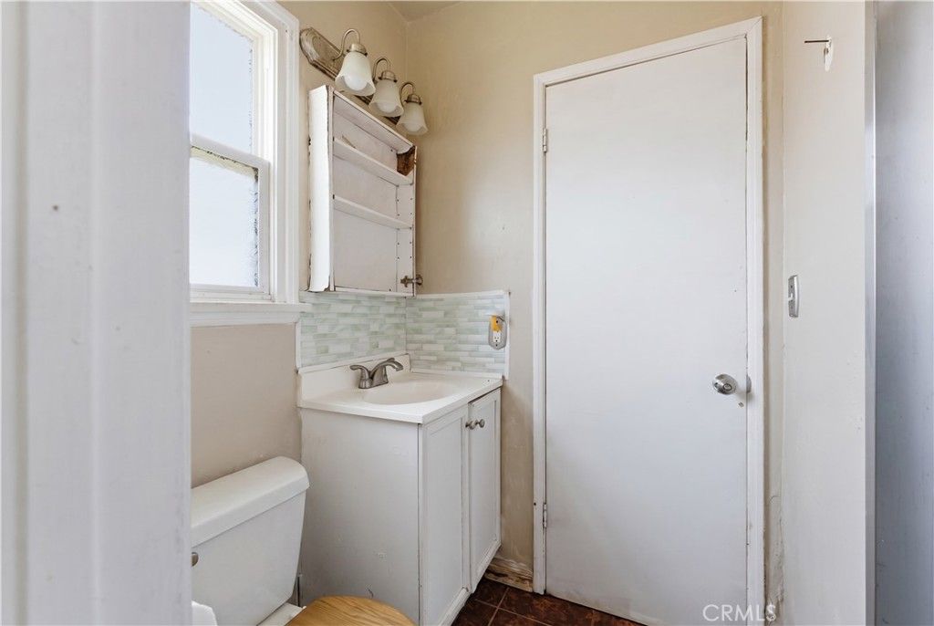 Image 17 of property listing at 13709 Daphne Avenue, Gardena, CA 90249