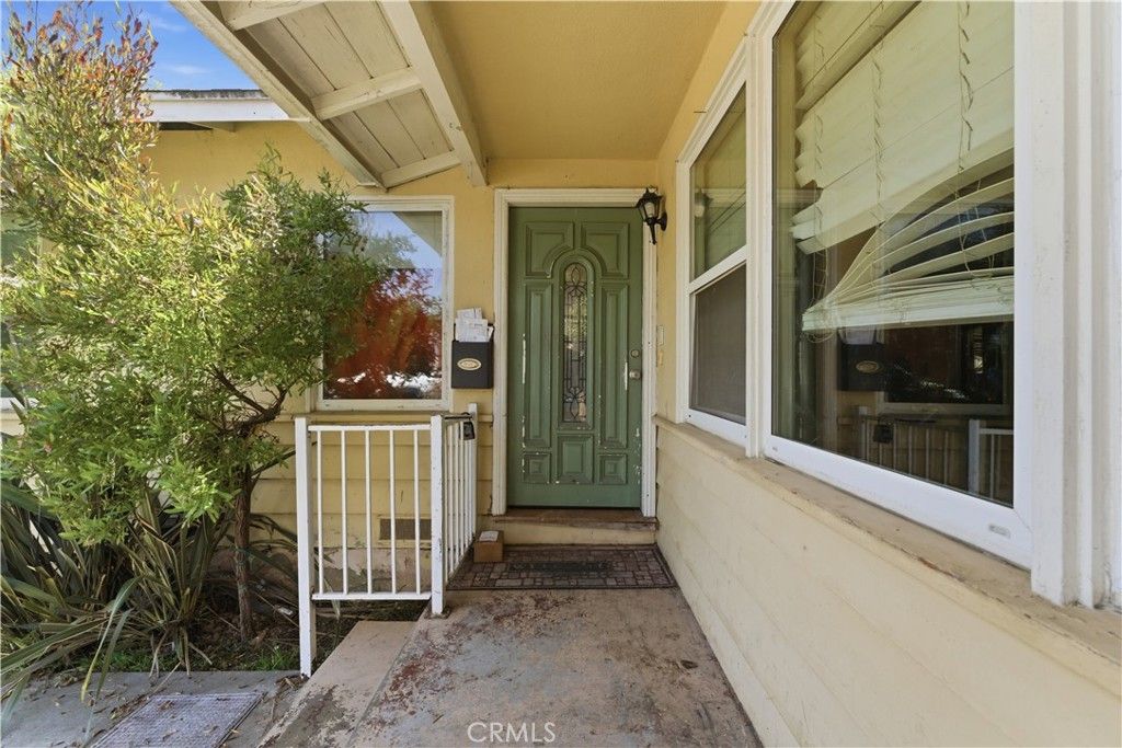 Image 2 of property listing at 13709 Daphne Avenue, Gardena, CA 90249