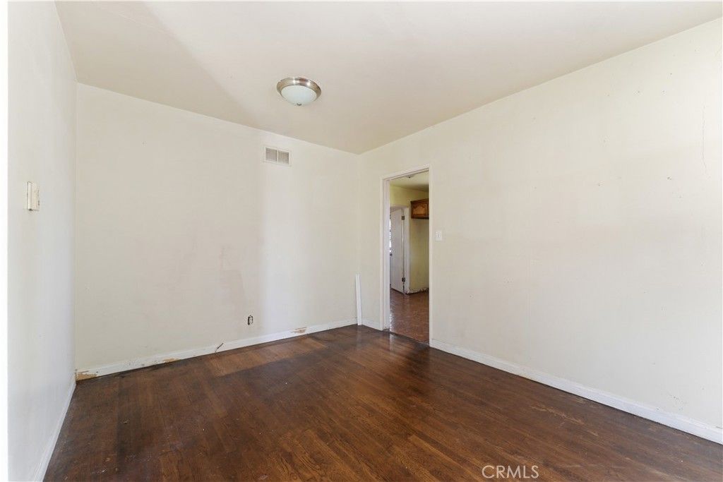 Image 5 of property listing at 13709 Daphne Avenue, Gardena, CA 90249