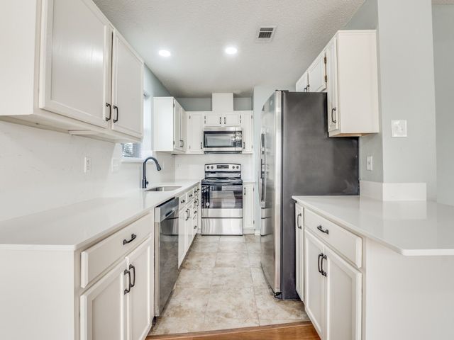 571 Dandelion Drive, Cedar Hill, TX 75104