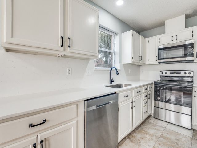 571 Dandelion Drive, Cedar Hill, TX 75104