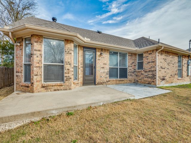 571 Dandelion Drive, Cedar Hill, TX 75104