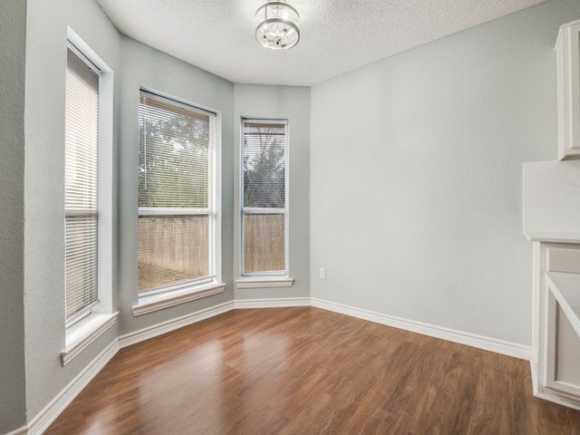 571 Dandelion Drive, Cedar Hill, TX 75104