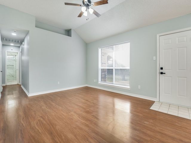 571 Dandelion Drive, Cedar Hill, TX 75104