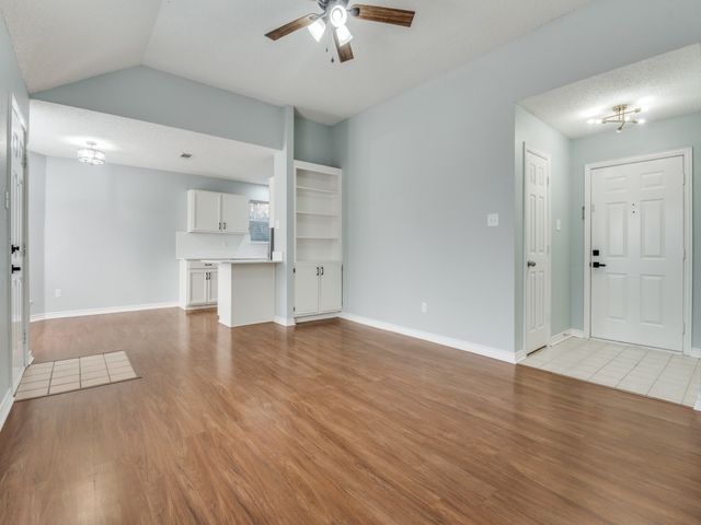 571 Dandelion Drive, Cedar Hill, TX 75104