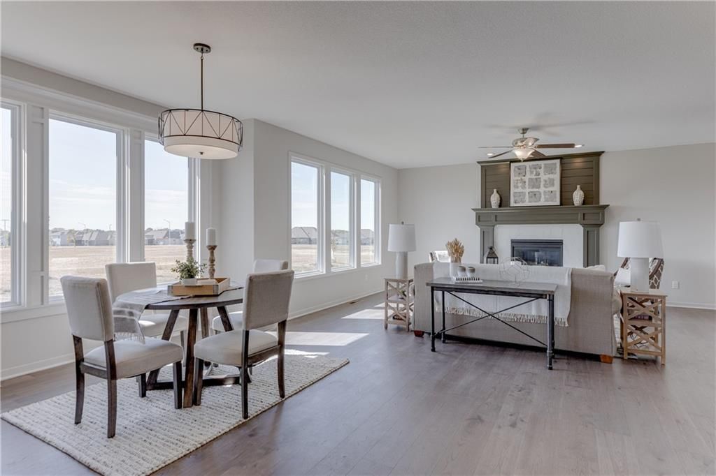 17081 W 164th Terrace, Olathe, KS 66062